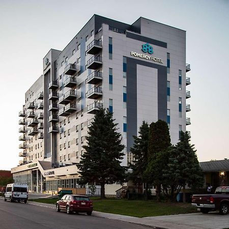 Pomeroy Hotel Форт-МакМеррей Екстер'єр фото